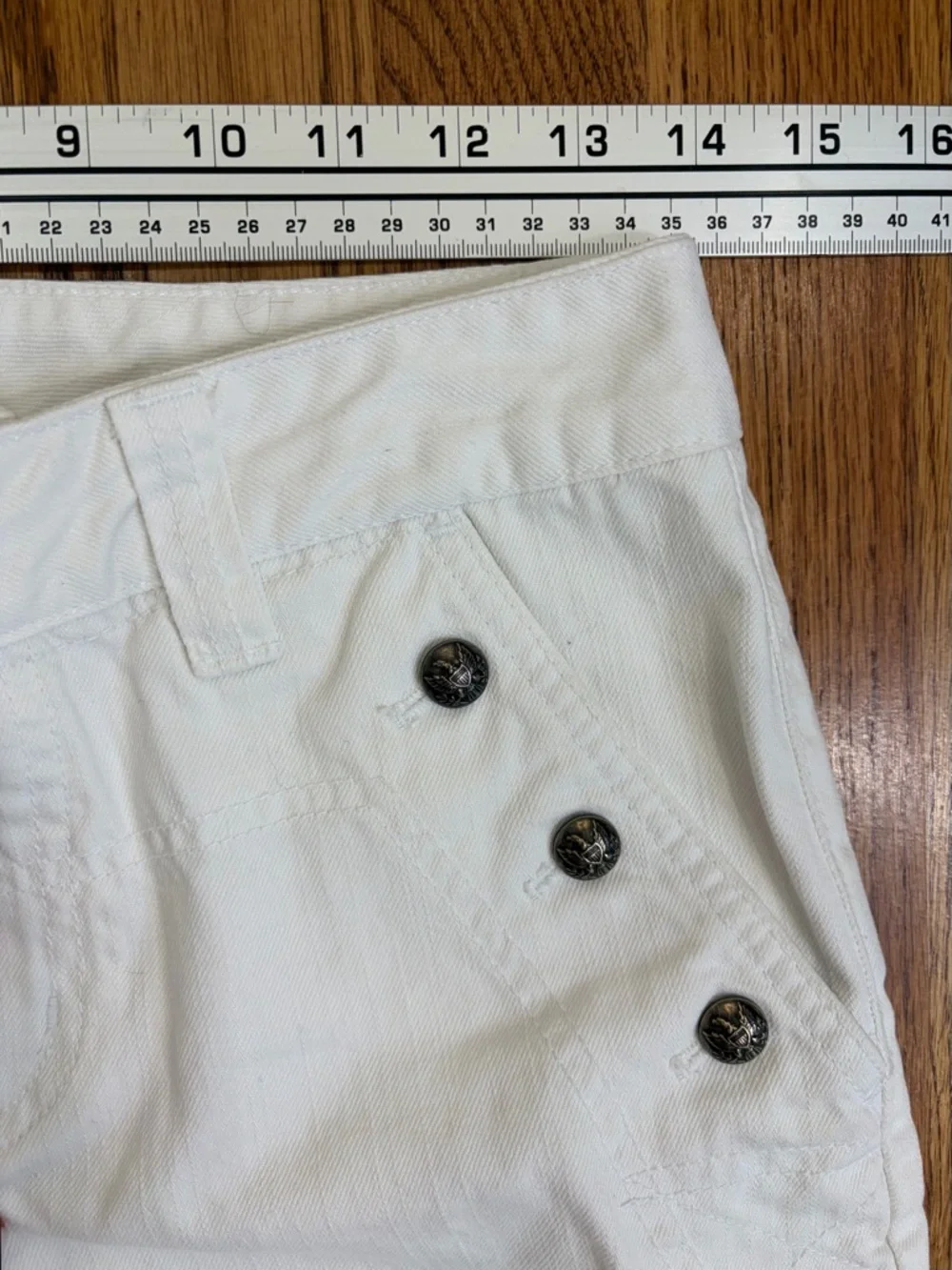 Lauren Jeans Co. White High-Waist Sailor-Button 6" Bermuda Shorts - Picture 5 of 7